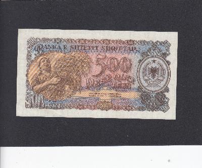 Beschrijving achterzijde: WOMAN